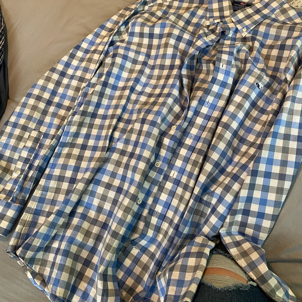 Vineyard Vines dress shirt size xl